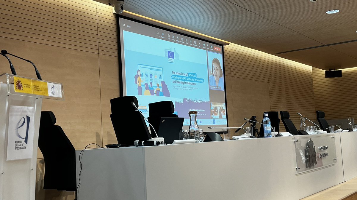 esparaTIC's tweet photo. Gracias a @educaINTEF por la invitación en esta mesa redonda sobre #IA en educación con la comisión europea🇪🇺, con expertos del ámbito administrativo @JoseL_Fernandez empresarial @programamos y universitario @lindacq y con oyentes de @EUDigitalEdu #DeltaGroup @educatech21 https://t.co/DR2EfM9X1I