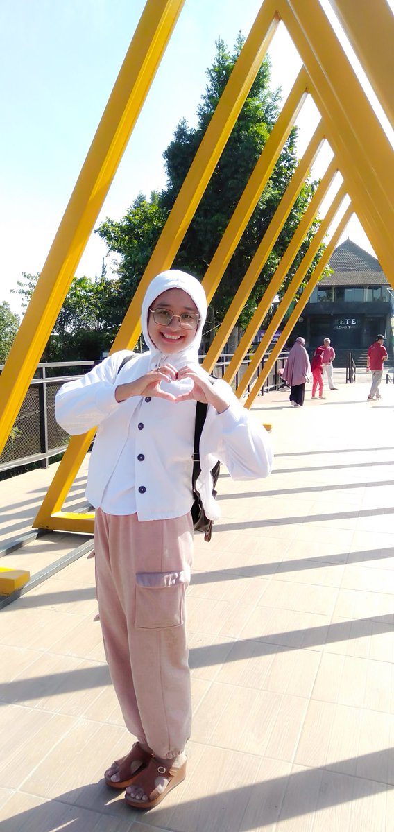 mekaryulia's tweet photo. Dan hari ini bener bener terimakasih
sudah diajak jalan ya sayang
Walaupun singkat, i'm happy 
LoveYou 
#keteppas https://t.co/xRhTzqCnXm