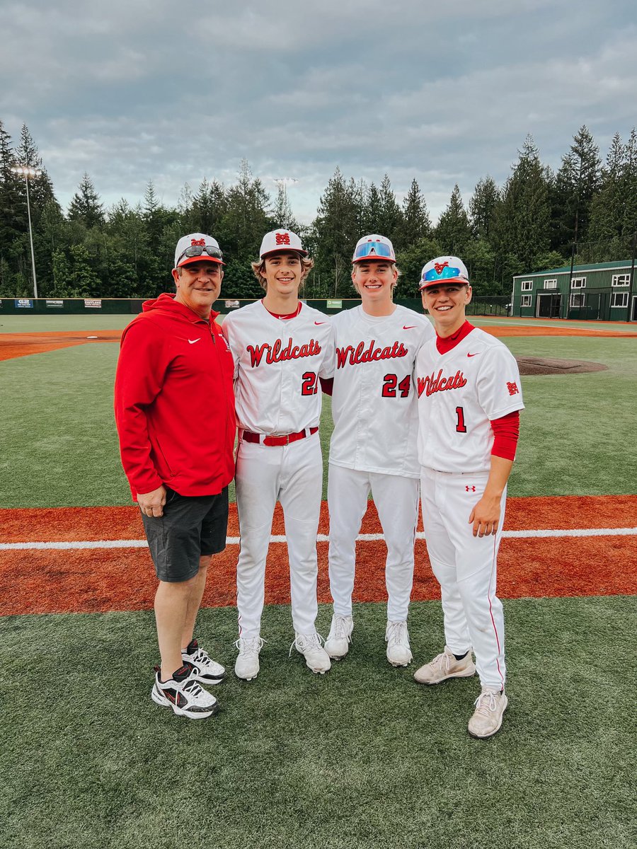 Represented <a href="/MountSiBaseball/">Mount Si Baseball</a> with <a href="/yost_gavin/">Gavin Yost</a> <a href="/logananderson88/">Logan Anderson</a> at the KingCo Feeder game last night.

I threw 
2ip, 0h, 0r, 1bb, 3k

Also humbled to have been selected to pitch in the <a href="/allstatewabb/">Washington All State Baseball</a> Series in June

<a href="/CoachFaoro/">Jeremy Faoro</a> <a href="/Courterfield/">BC Baseball</a> <a href="/snovalleysports/">SVSJ-Rhett Workman</a> <a href="/PNW_CBR/">PNW College Baseball Report</a> <a href="/WashingtonAs/">Washington A’s</a>