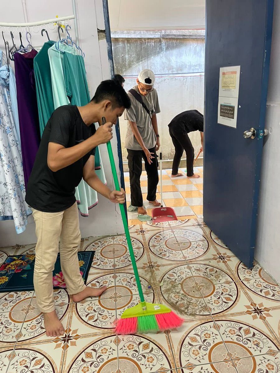 KhuddamMY's tweet photo. Preparations for the 19th Sabah Regional Ijtima Khuddam &amp; Atfal on 2-4 June 2023 in Kota Kinabalu Sabah https://t.co/pc2NhKsBFd