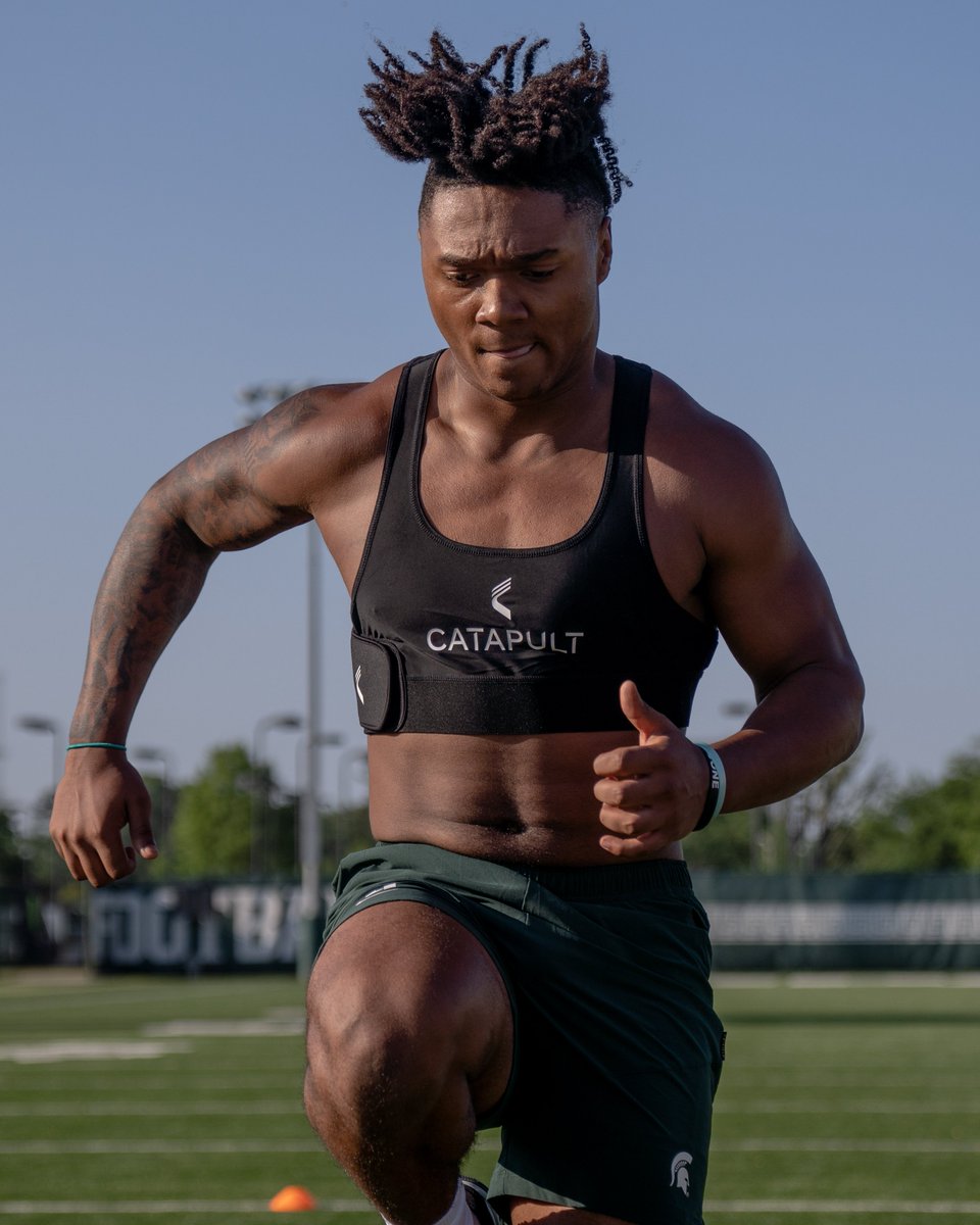 MSU_Football's tweet image. ⚠️New Spartan Dawg Alert⚠️

Freshman WR @jaelen_smith2  getting his first reps in as a Spartan!

#RELENTLESS