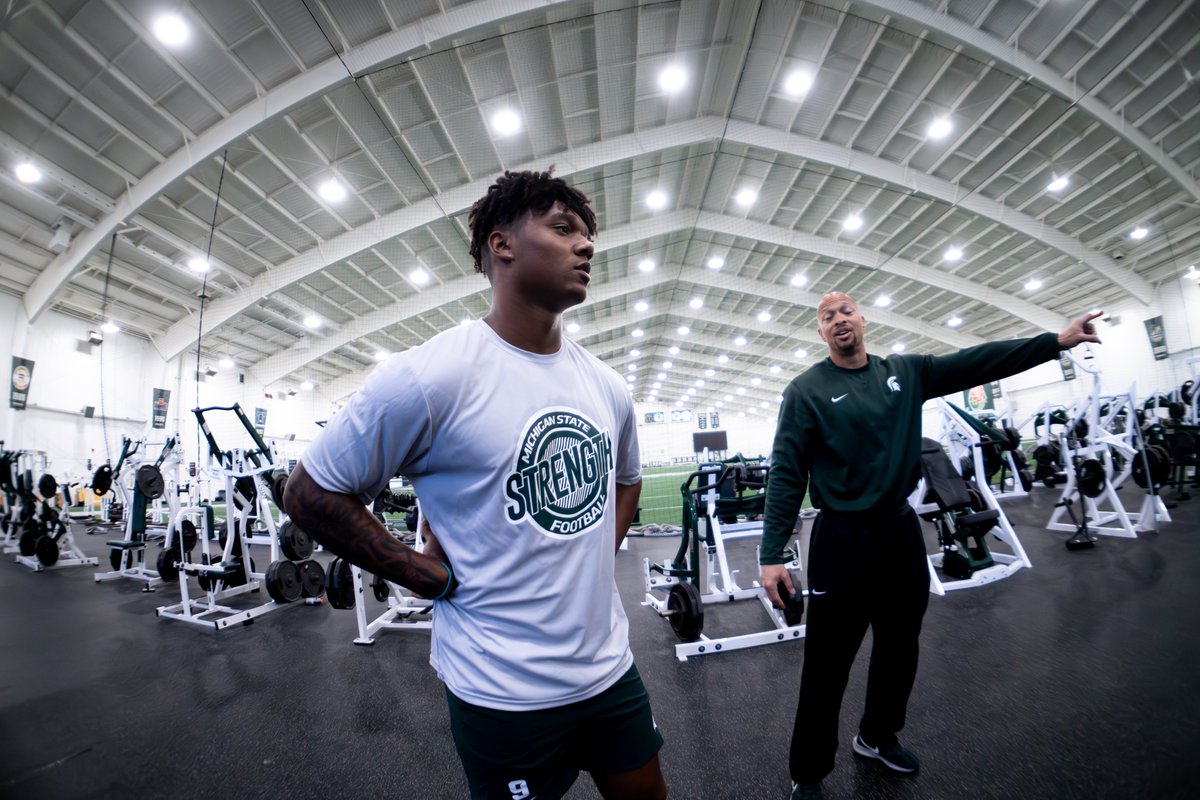 MSU_Football's tweet image. ⚠️New Spartan Dawg Alert⚠️

Freshman WR @jaelen_smith2  getting his first reps in as a Spartan!

#RELENTLESS