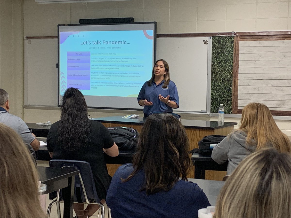 jsaavedra1775's tweet photo. “Safety Impacts Of Whole School Approach and SEL Student Well-Being” with #JacksonIntermediate @jenn_stew @jacquietrejo #AngellaGencarelli @PasadenaISD_TX 2nd Annual #LeadershipSymposium https://t.co/5Qj89Fcdxc
