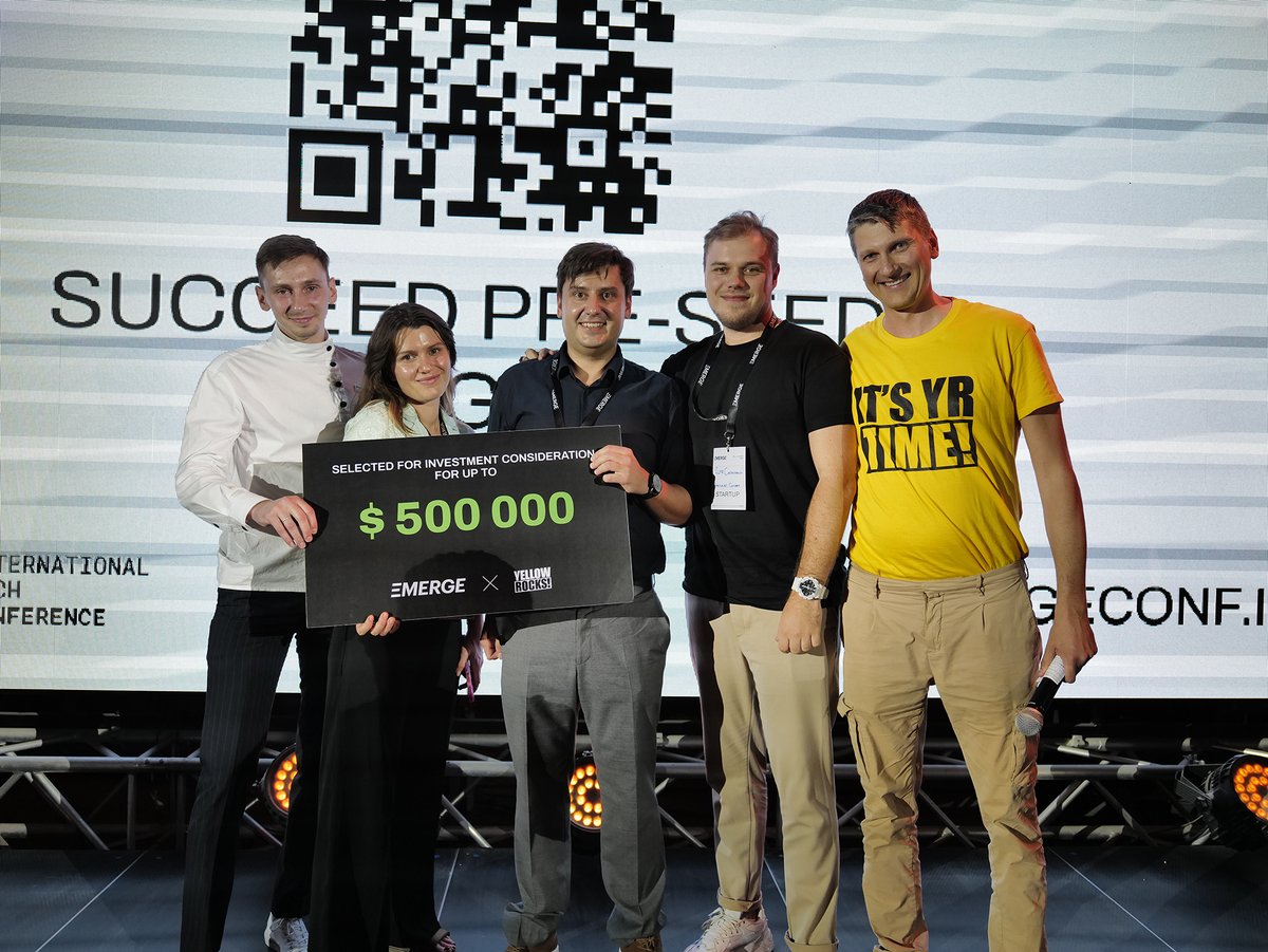 Guess who just got the FIRST PRIZE at startup competition at <a href="/EmergeConfHQ/">EMERGE</a>? 
It's Intch, ta-daaa! 🎉🎉🎉

If you were us, what would you spend the prize money on?