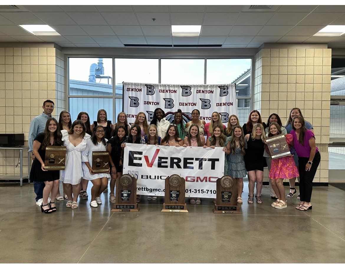 This #EverettGoodNews Friday goes to the amazing Benton Lady Panther Softball team! This group of young ladies took home the 5A Softball State Championship for the third year in a row! ⚾️🏆
#TheEverettDifference #SeeHerGreatness