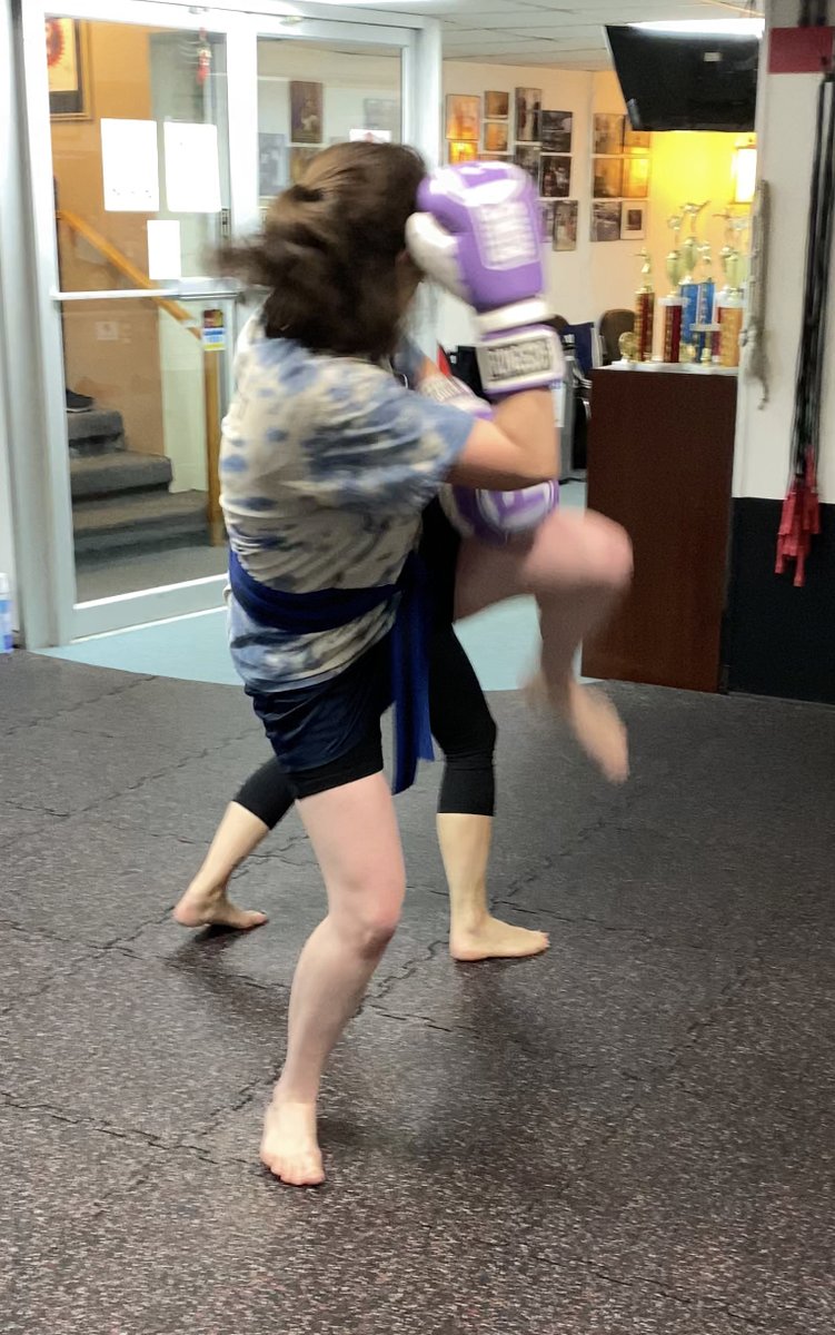 AverillsBoxing's tweet photo. Is your workout feeling flat? We can help "kick" it up a notch.
Hit the submit and come n get it! You'll have fun and learn a thing or two.
#averill’smartialartsacademy #averillsgym #averillsboxing #averillsNH #boxingNH #boxingconcordNH #boxinggym #boxingclub #boxingconcordNH https://t.co/ydn2CoCrsz