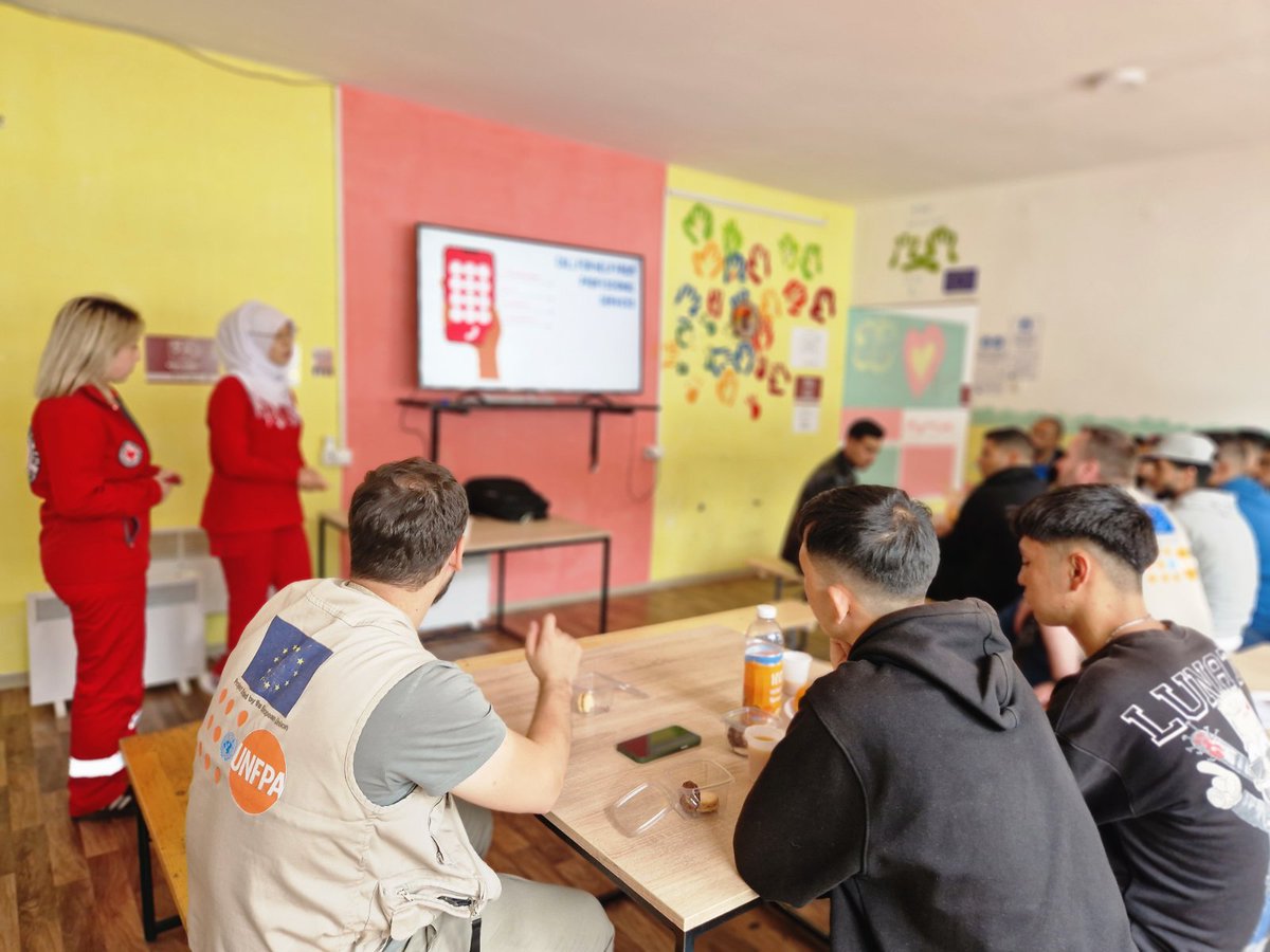 UNFPA BiH (@unfpabih) on Twitter photo Knowing how to provide first aid in life-threatening situations can be the difference between life and death. UNFPA jointly w/ <a href="/RedCrossBH/">Red Cross Society of Bosnia and Herzegovina</a> & <a href="/eubih/">EU in Bosnia and Herzegovina</a> invest efforts in empowering young #migrants in TRC Blazuj by giving them the knowledge to react and help in dangerous situations. Knowing how to provide first aid in life-threatening situations can be the difference between life and death. UNFPA jointly w/ <a href="/RedCrossBH/">Red Cross Society of Bosnia and Herzegovina</a> & <a href="/eubih/">EU in Bosnia and Herzegovina</a> invest efforts in empowering young #migrants in TRC Blazuj by giving them the knowledge to react and help in dangerous situations.