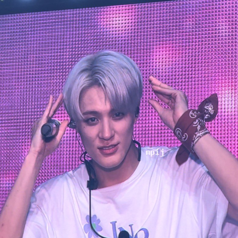 230601 제노 강아지 귀 ૮(.◜ ﻌ◝)ა