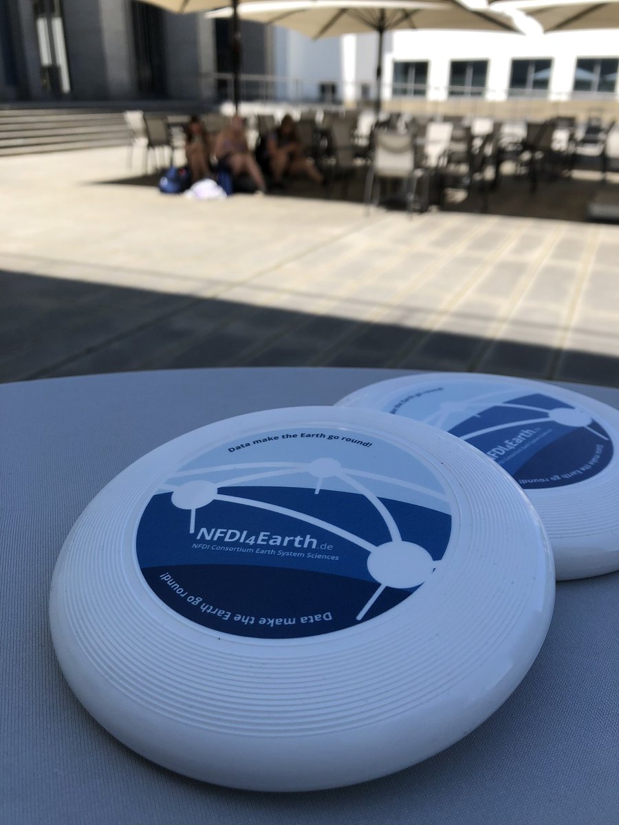 barbebert's tweet photo. Like last year, the weather‘s fine again. Outside dining seems to become a signature feature of these events #plenary #visitingfriends @NFDI4BioDiv meets @nfdi4earth #NFDIrocks https://t.co/7WLKThBBT8