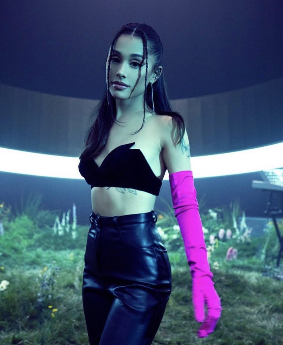 Miss Hannah on X: New to this!! Ariana Grande (Parody) Switch Mommy (Sub  leaning, but loves both ) 7 inch futa cock Cumslut princess DMs always open  for some fun arianagrande ari nsfwtwt sexy celebs hot cum  t.co7s1g2eIJZq 