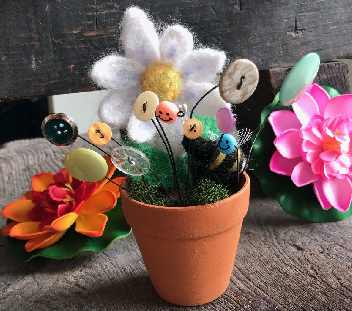 Join us on Friday 9th June for our fun informal Adult Chat and Craft session held in our bright ground floor Education Room where we are making a button flower pot with a bit of felting! £8.75 per person to include all materials and a cuppa! Booking via ticketsource.co.uk/red-house-glas…