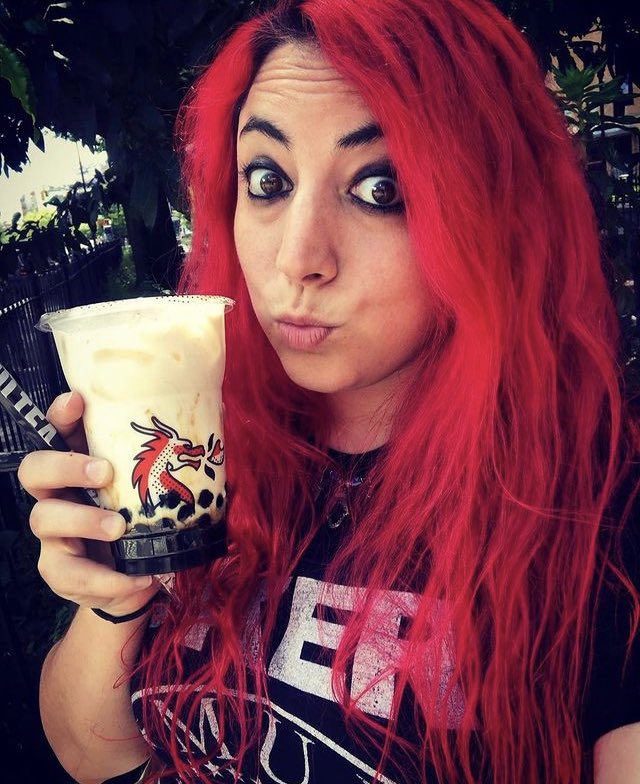 JknifeStiletto's tweet image. Happy birthday to our broad @anniestoic!!! We hope you get lots of bubble tea and cold brew today! 🧋☕️🎉

#happybirthday #celebrate #birthday #bubbletea #coldbrew #coffee #icedcoffee #arabicabeans