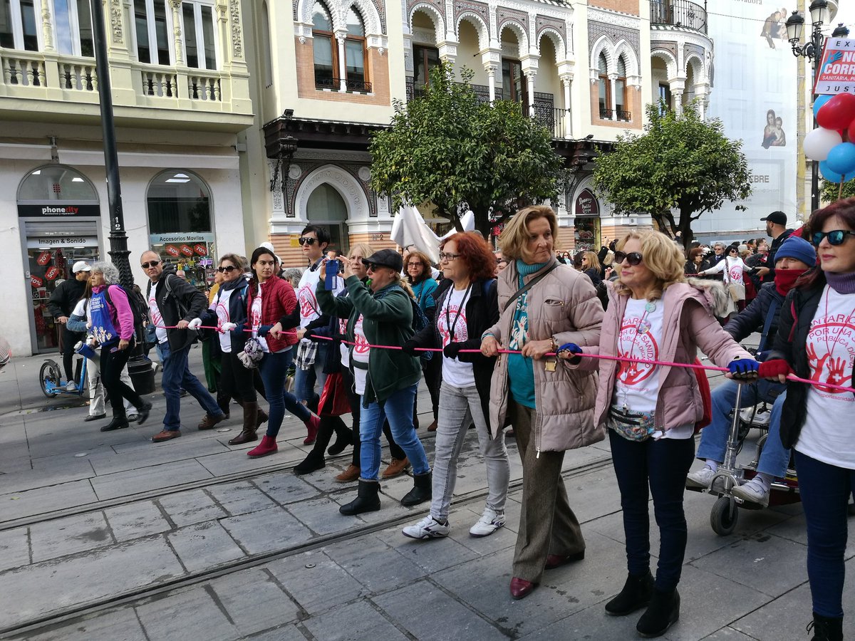 <a href="/fernandomrg77/">fernando ramirez gom</a> <a href="/smandaluz/">Sindicato Médico Andaluz</a> <a href="/abcdesevilla/">ABC de Sevilla</a> No es cuestión de comparar es cuestión de defender la profesión, sea cual sea y no iniciar una guerra de unos y los otros, la, #SanidadPublica está abandonada precisamente por la cobardía de todos nadie ha defendido su categoría profesional, ni al paciente, #Nadie
Nosotros #Si