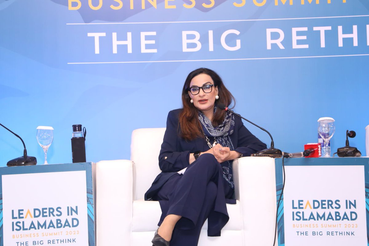 sherryrehman's tweet photo. 70 % of the world’s emissions are done by big companies, esp the big energy giants. Until we make them part of the solution for transformational change, the world will keep getting warmer, with countries like Pakistan feeling the heat 🔥 At #TheBigRethink today unpacked a range of Qs by @mosharrafzaidi Thx to @NutshellGroup Pk