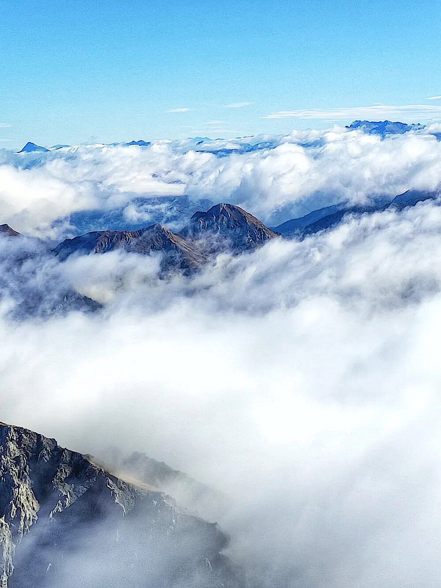 mneluxury's tweet image. Gm Legends 🦋

Clouds symbolize the veils that shroud God  💭💎

#Montenegro #NFT #Travel