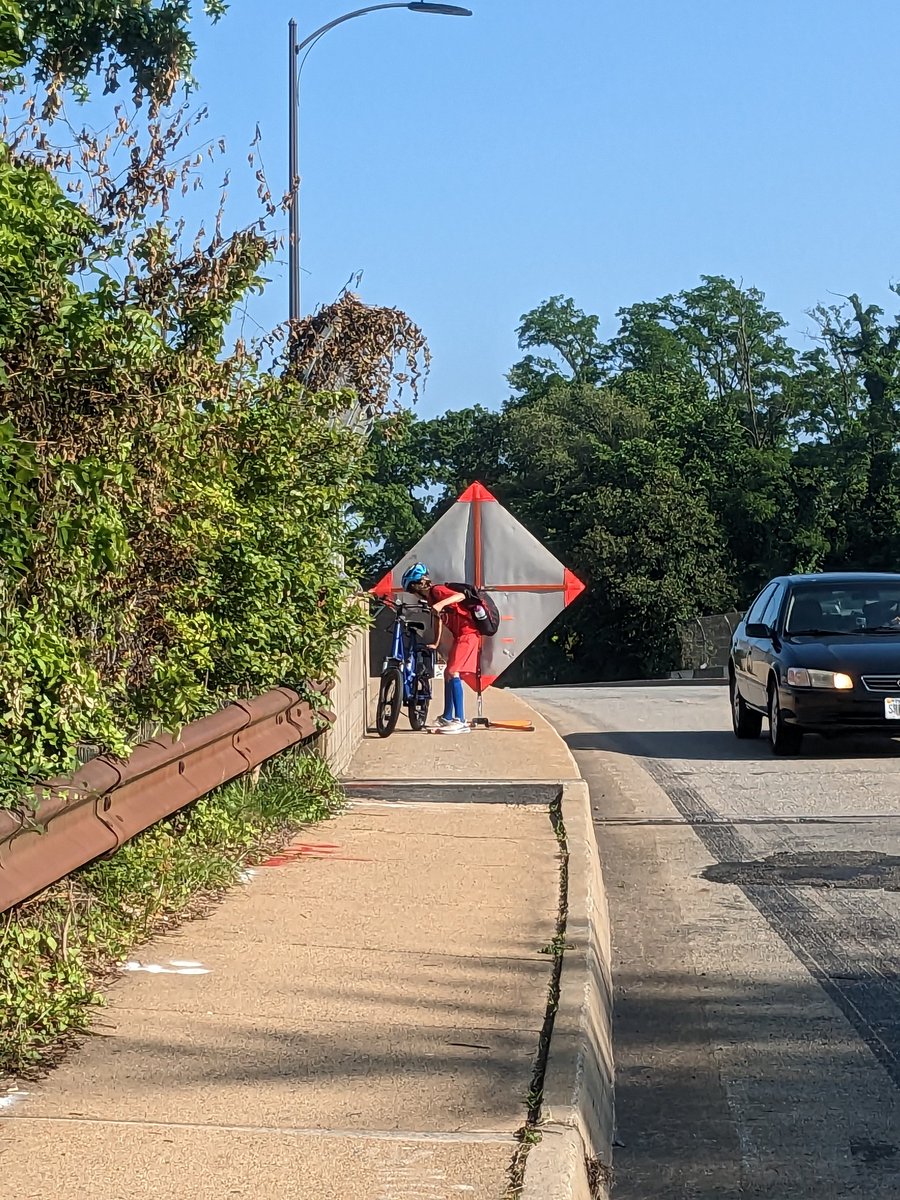 @ArlingtonDES @ArlingtonVA you've got to stop doing this, and make sure your contractors know. N George Mason near Fairfax Dr. This entire repaving process they've been blocking the sidewalk ONE BLOCK FROM A SCHOOL