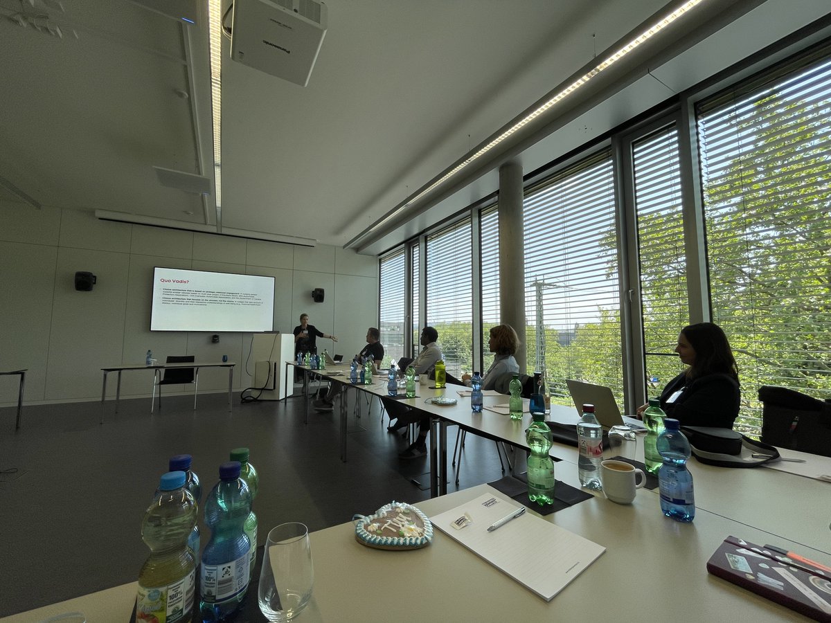 Our #workshop last week brought together academics and practitioners working on behavioral insights to drive eco-friendly behaviors. What a rich exchange of ideas on #choicearchitecture in #environmental #decisionmaking! 

Thanks to all for making this workshop a great success!