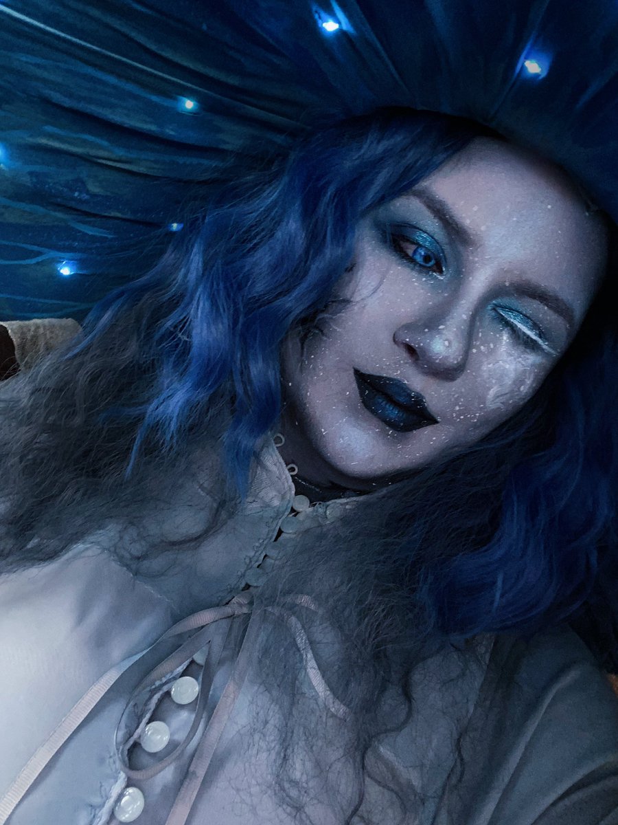 Отфоткалась на заявку
Выгляжу, как гриб! Мне нравится🔹✨