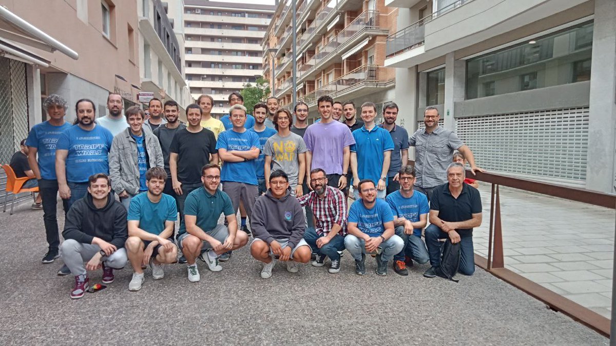gisce's tweet photo. Celebrant el 2n any de les tarifes TD l! Un camí emocionant, treballant junts per oferir millor servei. 🎉🚀 Avui, compartint un vermut amb tot l'equip, establim aquest dia com a patró. Gràcies a tothom per dos anys de dedicació. 💪
#updateall #estonoesunjuego #novanaentrar https://t.co/zxImpgAEh5