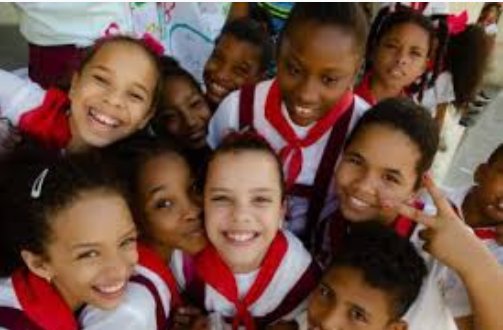 El Día Internacional de la Infancia fue instituido por la Asamblea General d las Naciones Unidas en 1956, y Cuba celebra desde 1963, consagrado a la fraternidad y  comprensión entre niños y niñas del mundo. 
#CreciendoAlFuturo