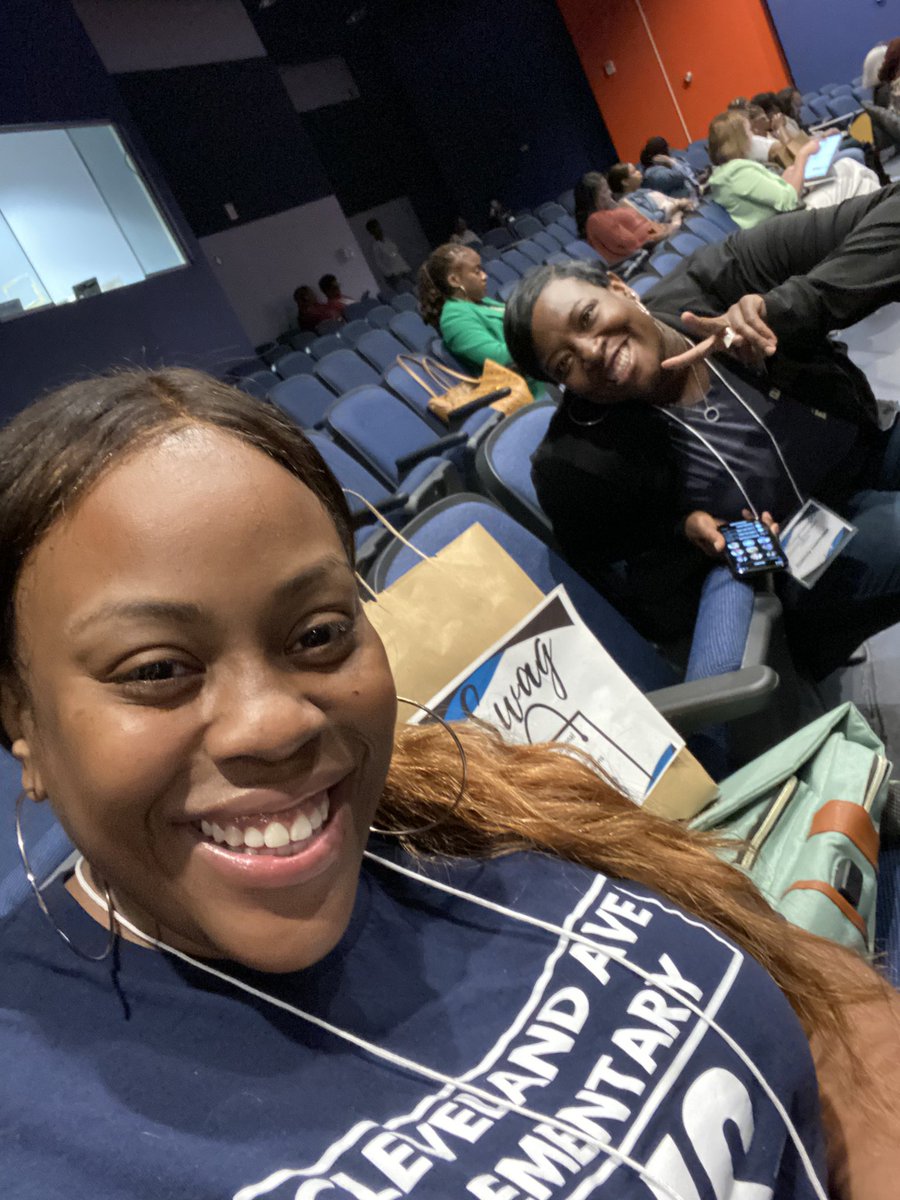So excited to engage in a day of learning and professional development  to prepare for next school year🎉 <a href="/MsWalker1908/">Ms. Walker, Ed.S</a>  <a href="/klawrence81/">Kimberly Lawrence</a>  @AP_KBall #HappeningNow #ICsandPLLsUnited #InnovativeCoachingSupport