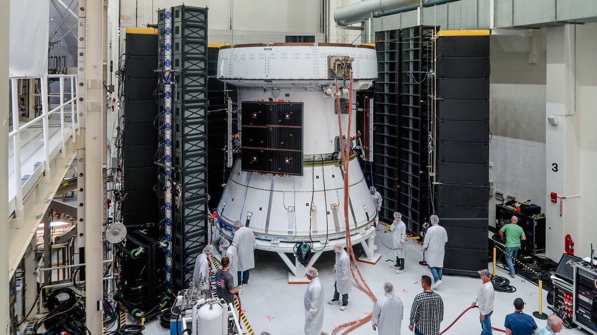 NASA_Orion: RT @esaspaceflight: 🔊Trial by sound: over 200 speakers produced 140 decibels of noise to put European Service Module-2 for #Artemis II to the test:  esa.int/ESA_Multimedia… #ForwardToTheMoon