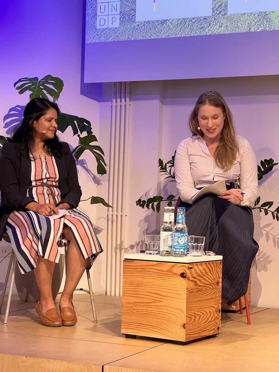 UNDPGermany's tweet photo. As our Geospatial Event comes to an end, we can't help but reflect on the great journey we have had so far! We would like to thank all our participants and speakers 👏
📸 Below are a few photos from our event that capture inspirational moments🪐 #Data4Climate, #Data for #SDGs https://t.co/aepUXVFQkj