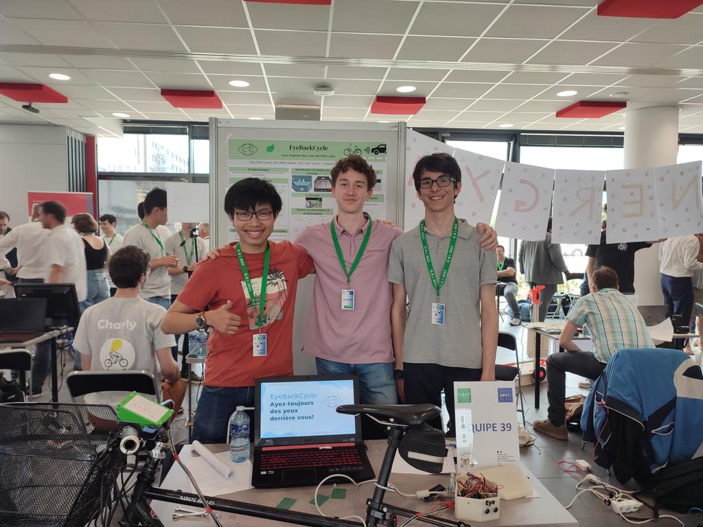 3 équipes représentent l'académie de Versailles <a href="/acversailles/">Académie de Versailles</a> à la finale nationale des #olympiadesSI : le lycée de l'Agora de Puteaux, le lycée Richelieu de Rueil et l'institution Sainte Marie d'Antony. Bon courage à tous !