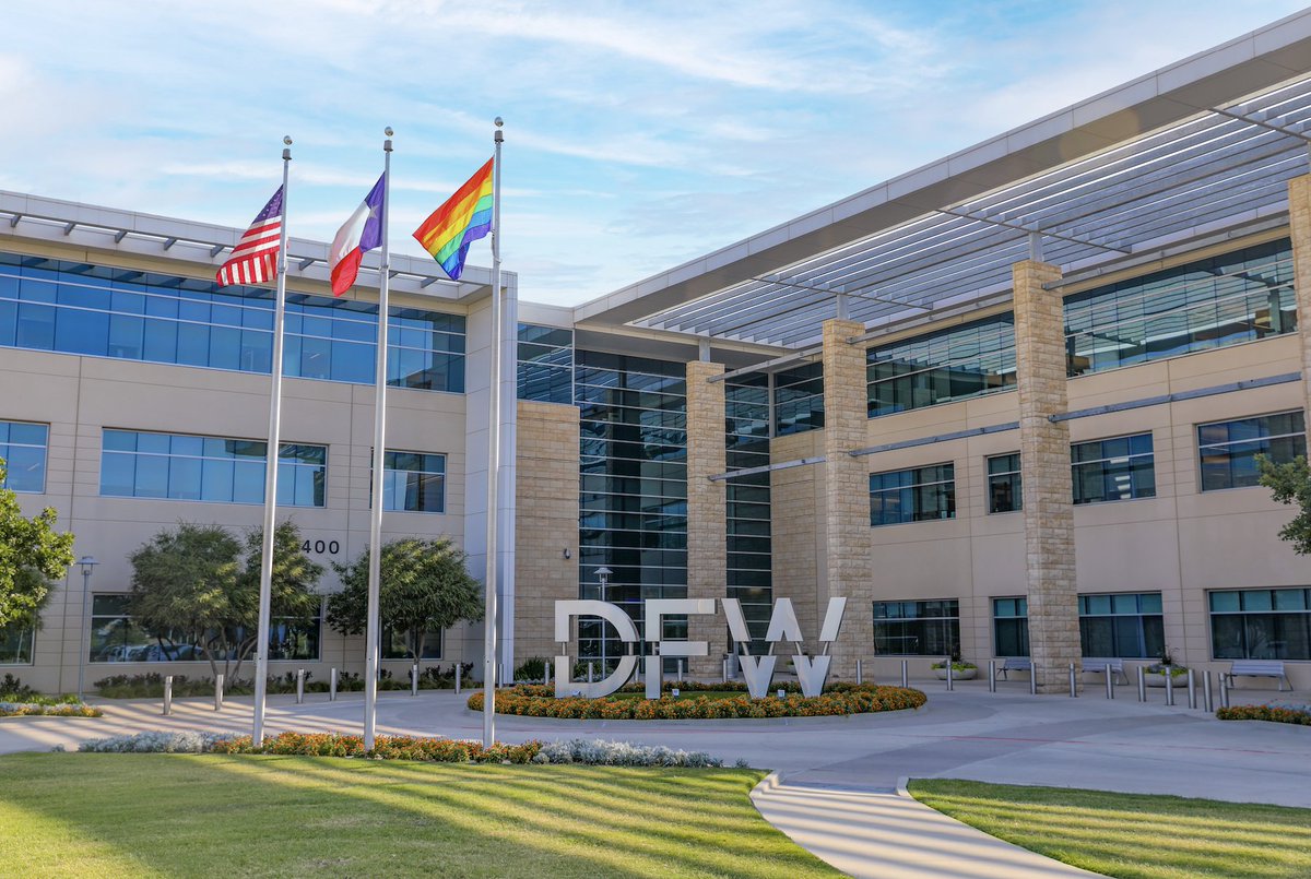 🏳️‍🌈 Happy Pride Month from DFW Airport! 🏳️‍⚧️

As we kick off #PrideMonth, we want to recognize and celebrate our LGBTQ+ employees and the vibrant community they represent. We are proud to be an inclusive workplace where all employees can bring their whole selves to work. 🧡