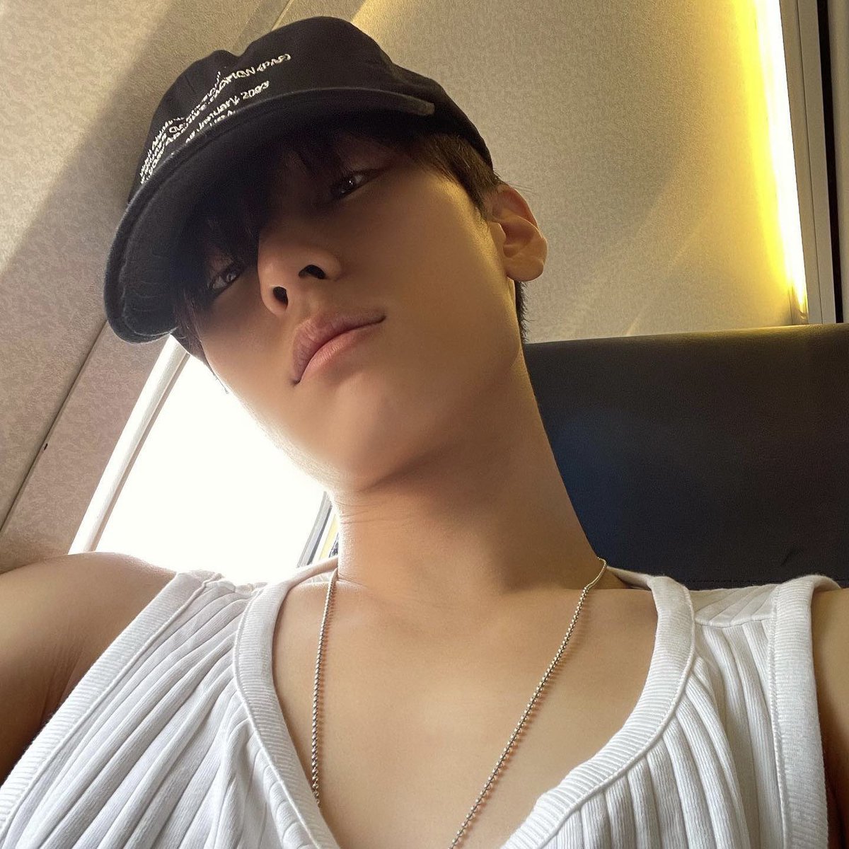 KISSYJEONS's tweet image. how juyeon is lately