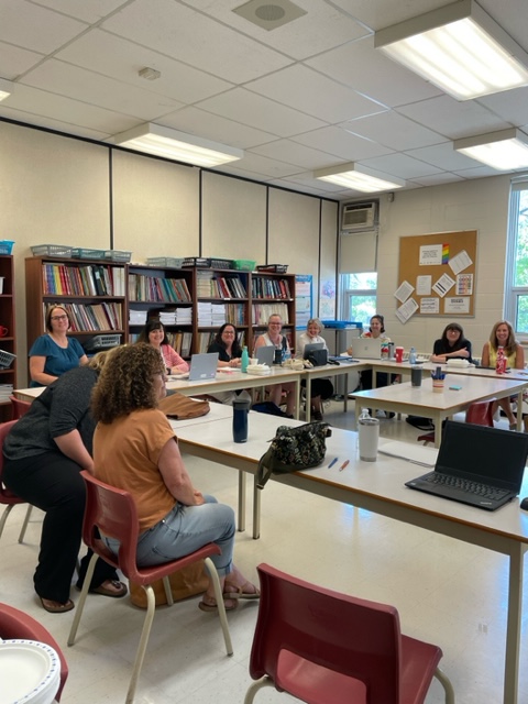 Cont_Ed_Dept's tweet photo. What a fantastic day of collaboration with LBS representatives from  @rcdsb, @ocdsb, @ocsb, @ucdsb, and @CESBA on our Skills for Success projects. These pilots will help inform the evolution of Ontario’s workforce development system. #Conted https://t.co/pptQSC2QJq