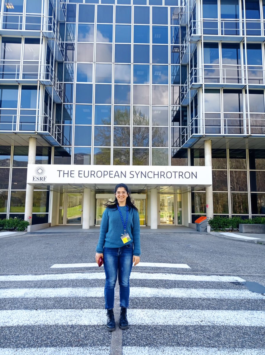 📌 So grateful for this experience at the @esrfsynchrotron where I improved my skills on #materialscience 🔍
Thank's to my supervisor, the staff and to @FEMSmicro for their support. 
Now, let's go on with my research on #heavymetal removal and valorization with #cyanobacteria 🦠