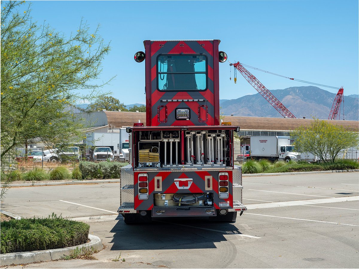 SmealFire's tweet photo. It's #TillerTime! Our June #TruckoftheMonth is Loma Linda Fire Department's 100' Tractor Drawn Aerial.  #SpartanER #Smeal #LadderTower #PuttingFirstRespondersFirst #firetruck #apparatus 

Sold by Fire Apparatus Solutions https://t.co/MihzxBVUUN