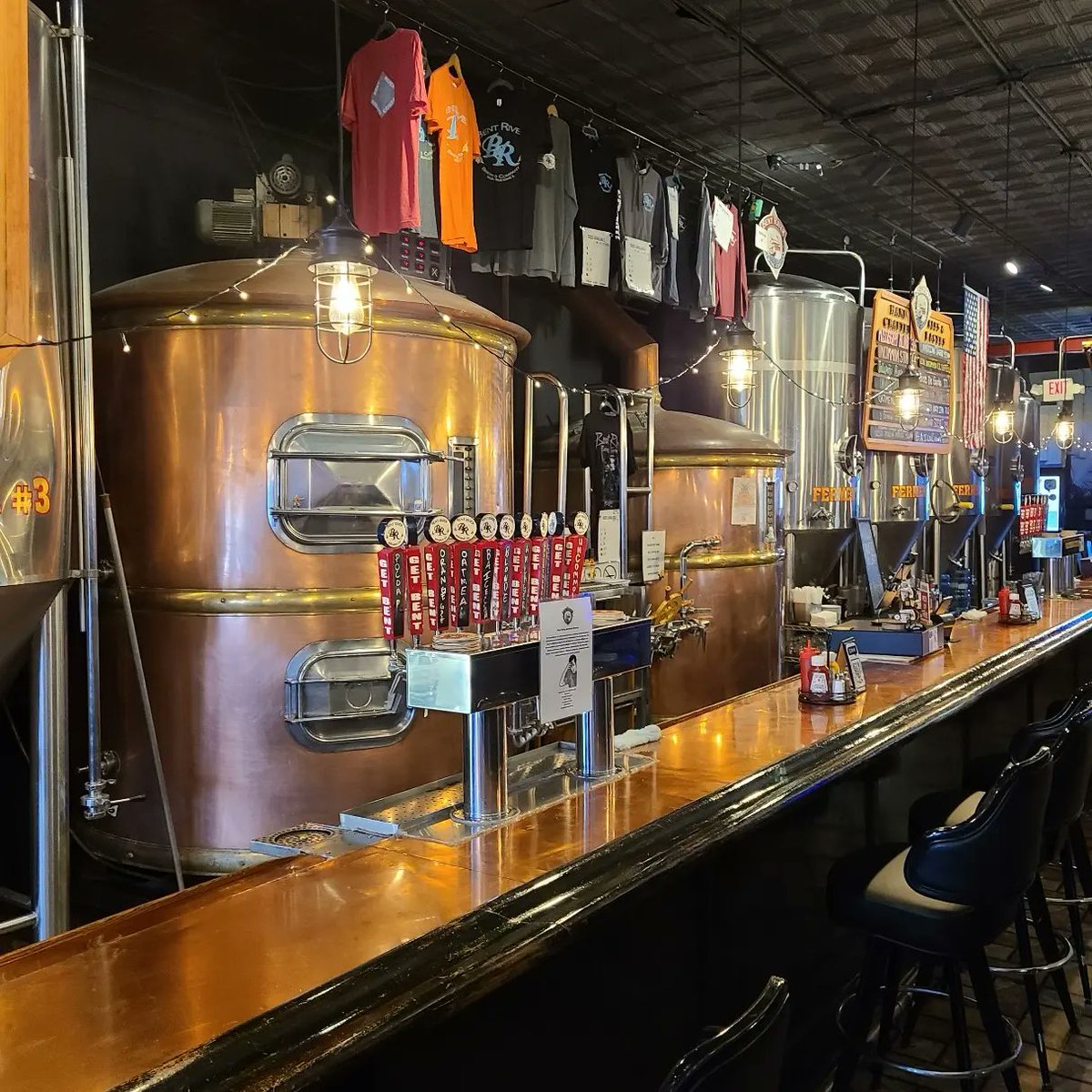 On this week's episode of the Northwoods Beer Guy Podcast, we are on location at Bent River Brewing in the historic area of Moline, IL. This is a must visit place!!! #craftbeer #beersnob #beerme #craftbeerenthusiast #craftbeerlife #craftbeerlover #craftbeersnob #bentriverbrewery