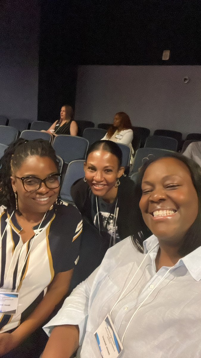 #ICsandPLLsUnited <a href="/APSDunbar_elem/">Dunbar</a> <a href="/gcouros/">George Couros</a> <a href="/apsupdate/">ATL Public Schools</a>