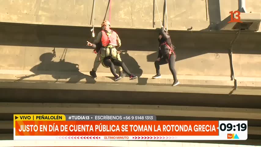 #AHORA en #TuDía13 🟠 Justo en día de cuenta pública se toman la rotonda Grecia

EN VIVO 👉 13.cl/en-vivo