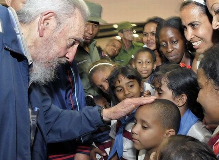 De Martí y #FidelPorSiempre aprendimos a querer a los niños. Ellos son la esperanza del mundo
#CreciendoAlFuturo
@BermudezGeily @ETirador1 @ToscoCubano @ElGallo
@Arbolaez