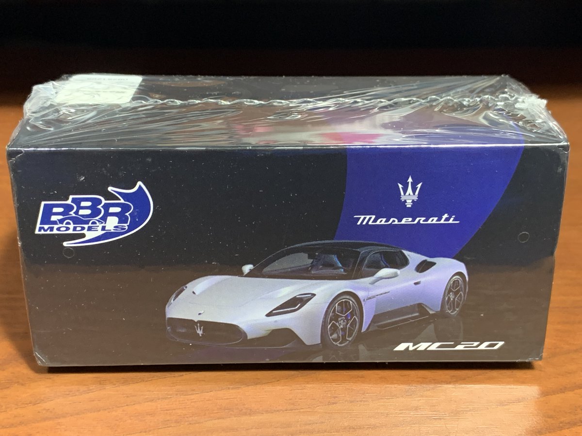 今日の #ミニカー 

#BBRMODELS 
Maserati MC20 Bianco Audace