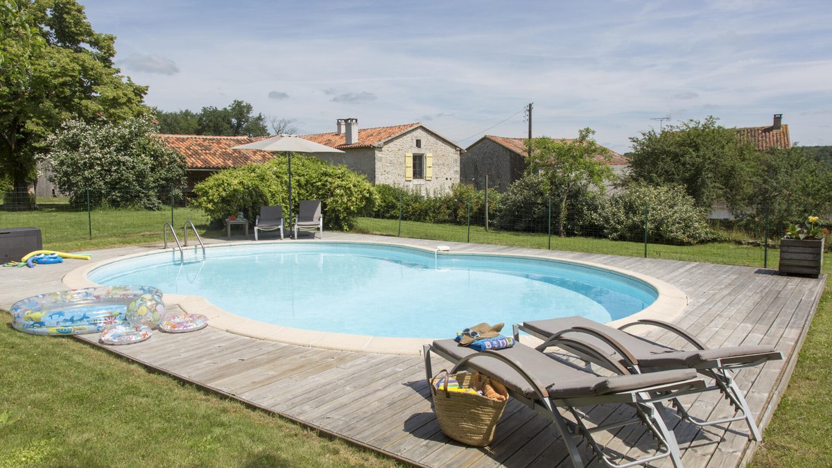 📷 MAD SPECIAL OFFER 📷

Three bedroom holiday home, with fully enclosed garden in the Charente, France

Exclusive Holiday Tots offer, 50% off any 7 day booking between 17th June – 6th July. This also includes babysitting one evening.

bit.ly/HTChezCharente1

#france #holiday