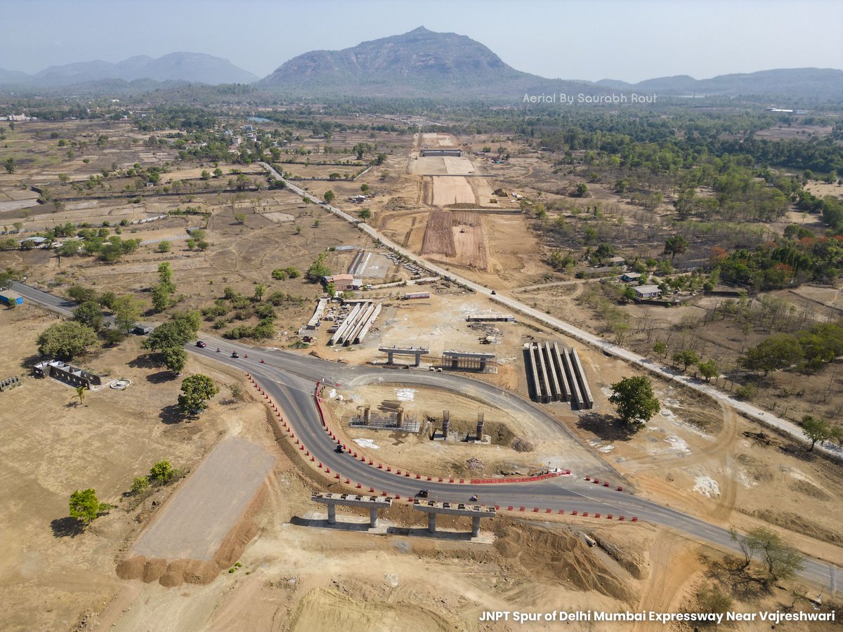 saurabh5620's tweet photo. #Delhi #Mumbai #Expressway #dmex JNPT Spur work in Palghar District Boundary.
Pics with detail mentioned
1/2
@Sahilinfra2 @cbdhage @nhai @narendramodi @PMOIndia @CMOMaharashtra @nitin_gadkari @sssaaagar @TheINIofficial @rajtoday @NHAI_official https://t.co/t5roDpESQS