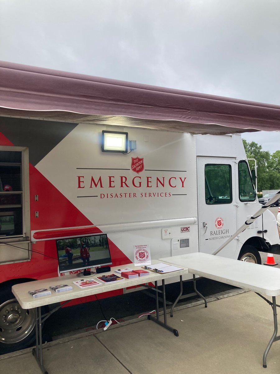 WakeCountyArmy's tweet photo. Today begins hurricane season and we hope to see you here at our emergency disaster services open house from 11a-1p to learn more about the services we provide during a disaster. We are located at 1863 Capital Blvd., Raleigh. #wakearmy https://t.co/Ap9P1jFRO0