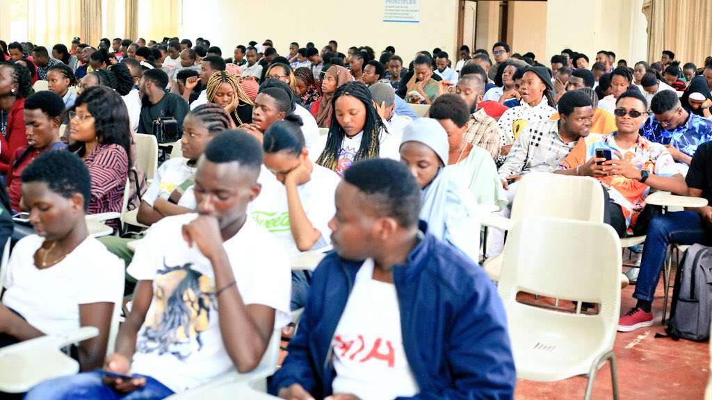 eShuri1's tweet image. We&apos;re thrilled to be part of the IBM Summit on 21st century skills, where we&apos;re exploring how technology can help us prepare the next generation for success in the digital age. #eShuri #IBMSummit #21stCenturySkills