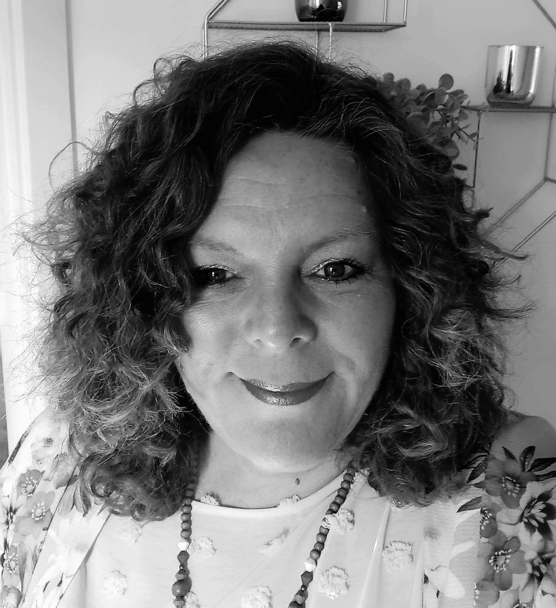 YHCharity's tweet photo. SHOWTIME at The Emporium Cafe. An evening of music from stage and screen in aid of the Dementia care team at Yeovil Hospital. Tickets available from: https://t.co/BZqspNXNN0 https://t.co/ufl3cZl141