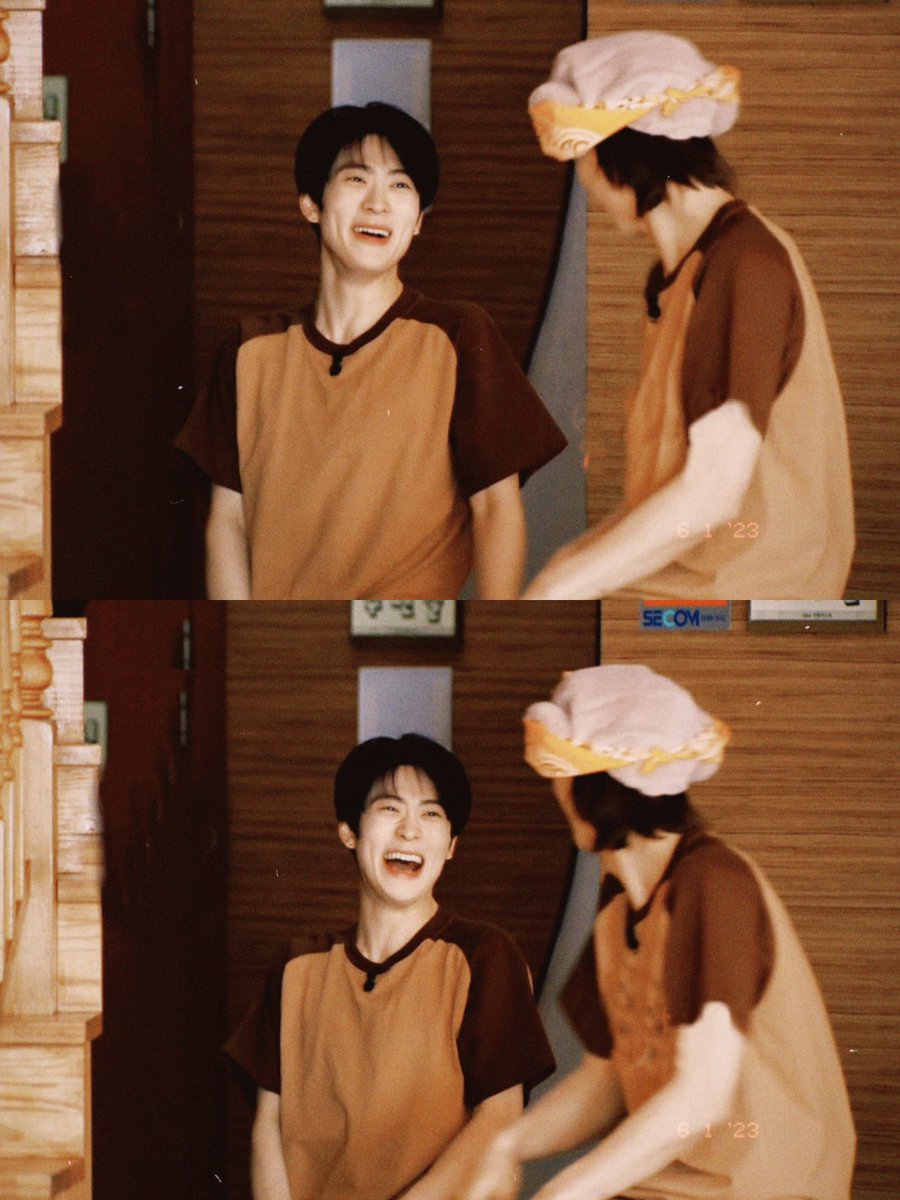 เขินอันนี้พี่จอห์นเปิดตามาเจอน้องแจนยิ้มให้โคตรจะน่ารักกก