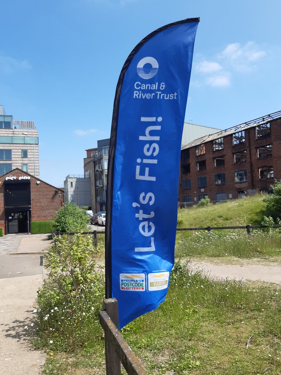 LutfurCRT's tweet photo. It's Let's Fish in Walsall today, one of the best locations to catch for some big catches. π
#Canal & River Trust Community Roots Walsall & Sandwell @CRTWestMidlands @gavpass @AASaif @CRTFisheries #communityrootsproject #makinglifebetterbywater https://t.co/jqqv5S7poq
