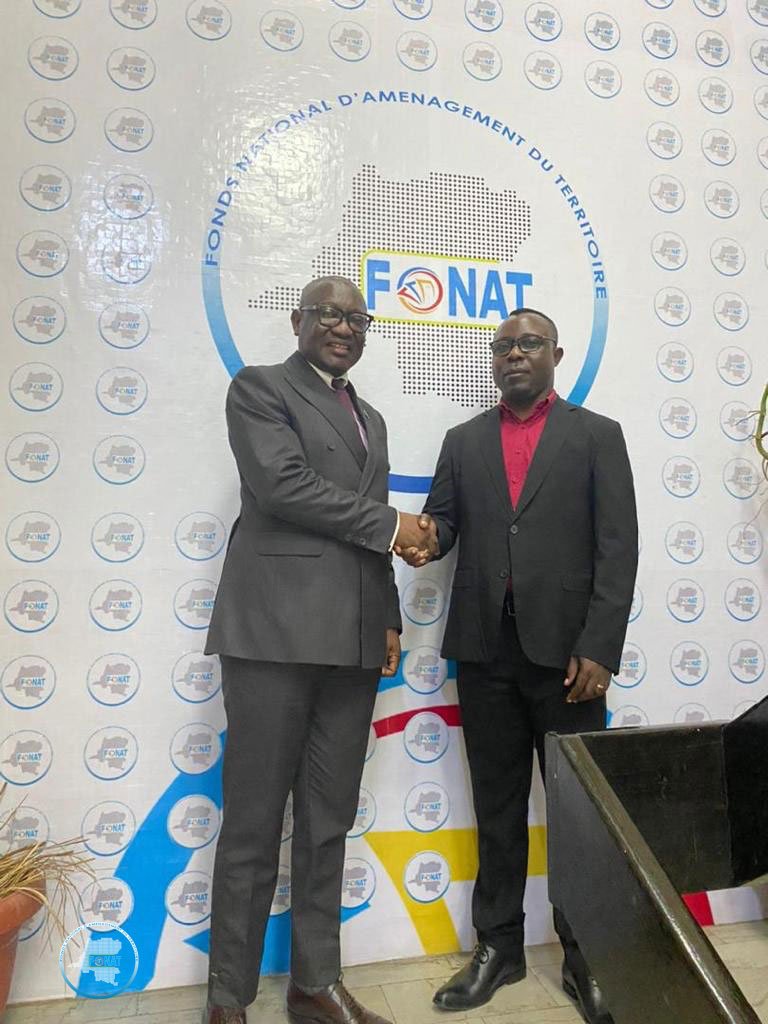 Le Fonds National d’Aménagement du Territoire a été honoré par la visite dans ses locaux, de M. LUMBIKILA LUEMBA Adolphe, conseiller du Ministre des Finances en charge de la mobilisation des recettes, en date du 29/05/2023.