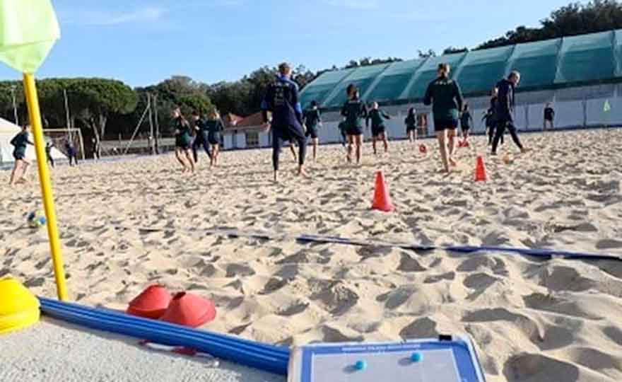 Beach soccer giovanile: raddoppiano i partecipanti, esordio del femminile #calciodonne #Catania #CentrodiPreparazioneOlimpicodiTirrenia #Lecce #SantaMaria #CilentoAcademy #torneiUnder15 #torneiUnder17 #Beachsoccer #IsoladelleFemmine #Pula #LameziaTerme... tinyurl.com/2hzvzu7p