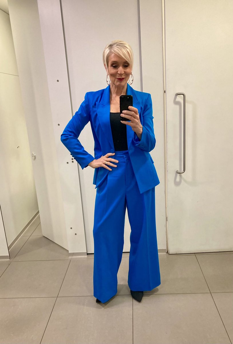 DawnNeesom's tweet image. That’s a wrap on brilliant week of ⁦@GBNEWS⁩ shows with fab ⁦@toryboypierce⁩. Thank you all for watching &amp;amp; lovely comments🙏🏻Joy to hand over ⁦@elliecostelloTV⁩ #PeterAndre #Breakfast 🥰 Me &amp;amp; Andrew on hols next week. Not together obvs…😈😉#GBNews