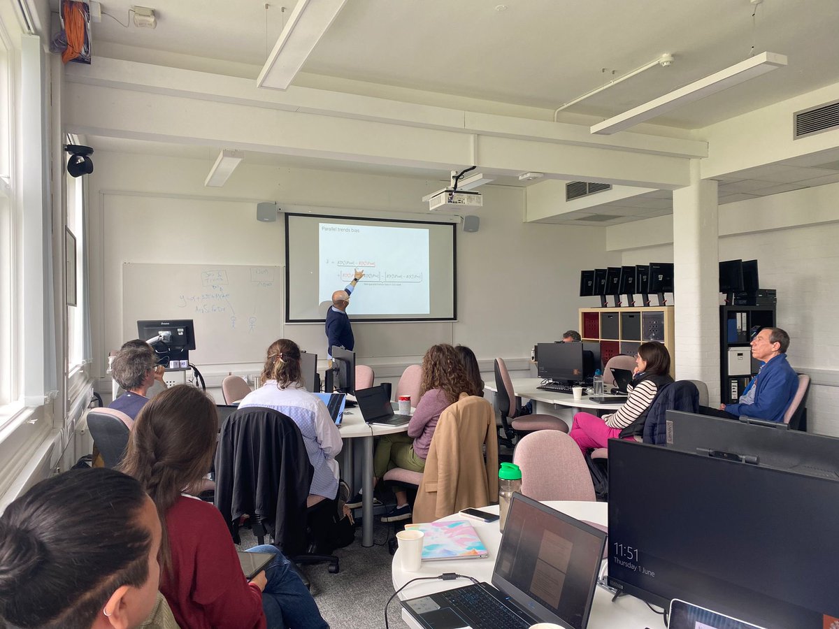 RHULECON's tweet photo. Enjoying our workshop on Causal Inference (Day 1) given by @causalinf 📈🔝 https://t.co/IN4USmsoZH