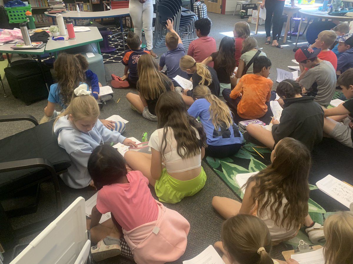 missmacsecond's tweet image. Thank you so much to the Bank of Ann Arbor for teaching us about different types of resources! We had so much fun!